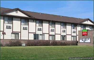 Cobblestone Inn & Suites - Trenton Exterior foto